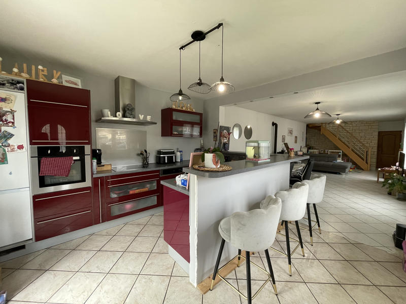 Maison - 120 m² - 5 pièces