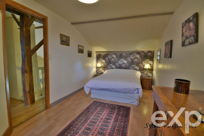 Maison - 207 m² - 6 pièces