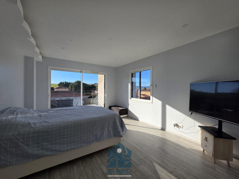 Maison - 224 m² - 6 pièces