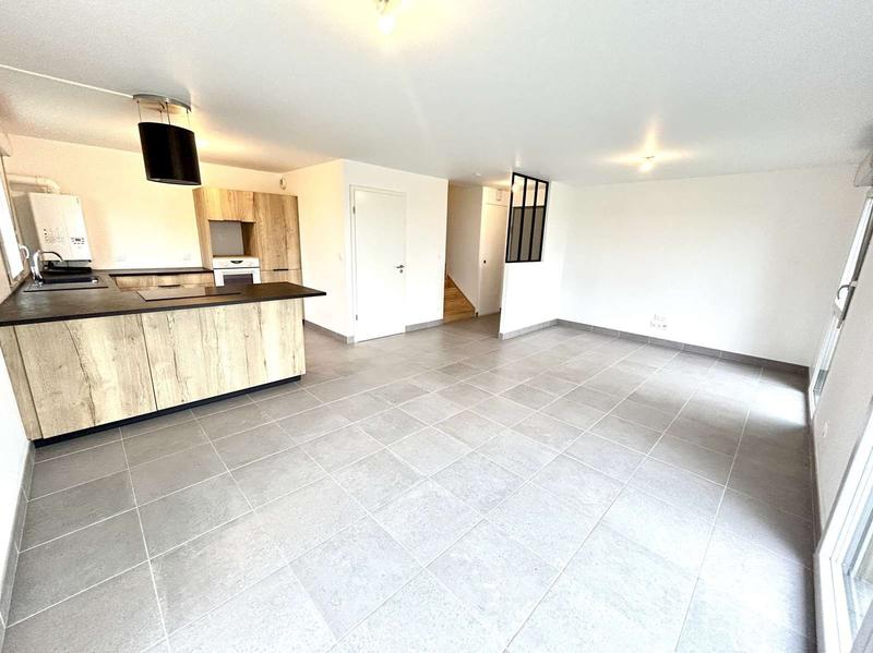 Appartement - 80 m² - 5 pièces