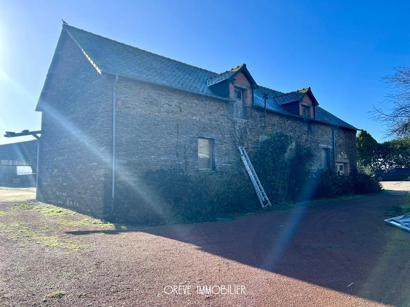 Maison - 200 m² - 2 pièces