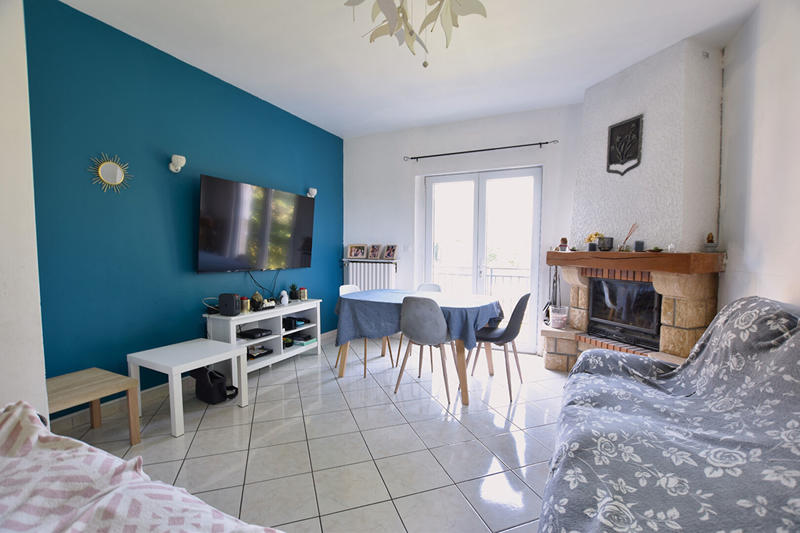 Maison - 151 m² - 9 pièces
