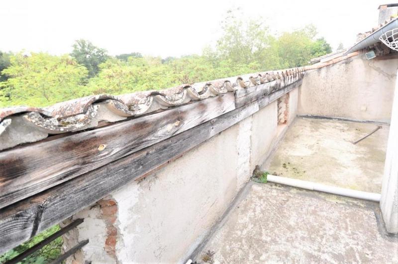 Maison de village - 400 m² - 10 pièces