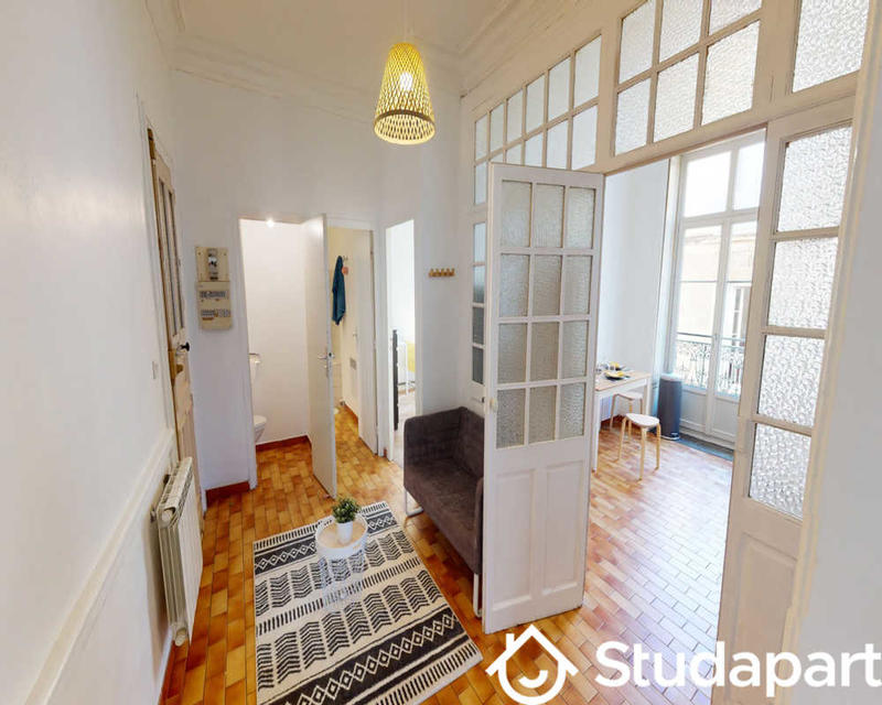 Chambre - 70 m² - 1 pièce