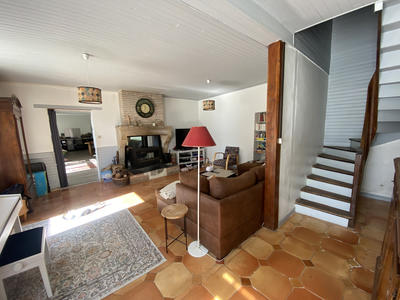 Maison - 241 m² - 6 pièces