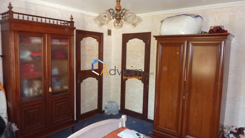 Maison - 210 m² - 6 pièces