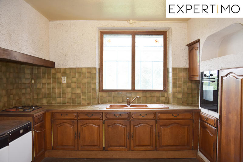 Maison - 230 m² - 9 pièces