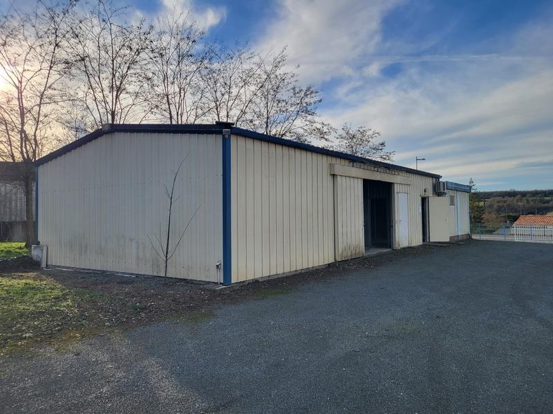 Local d'activité / Entrepôt - 172 m² - 4 pièces