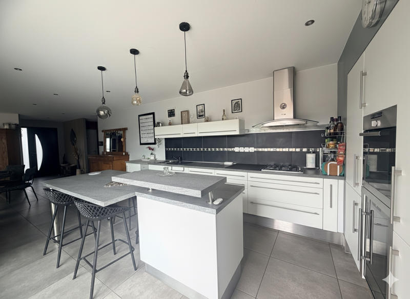 Maison - 139 m² - 6 pièces