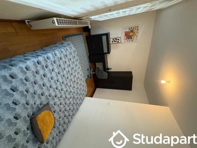 Chambre - 11 m² - 1 pièce