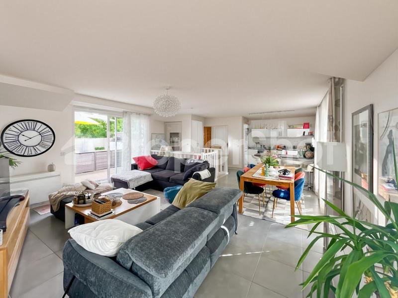 Appartement - 100 m² - 5 pièces