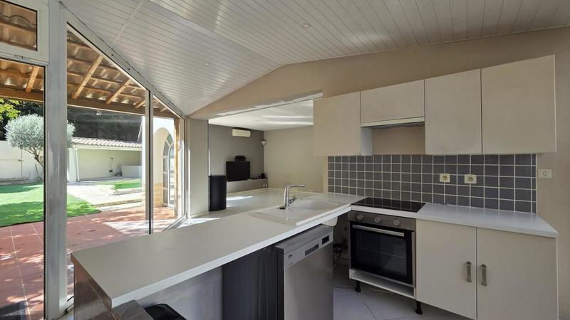 Maison - 111 m² - 4 pièces