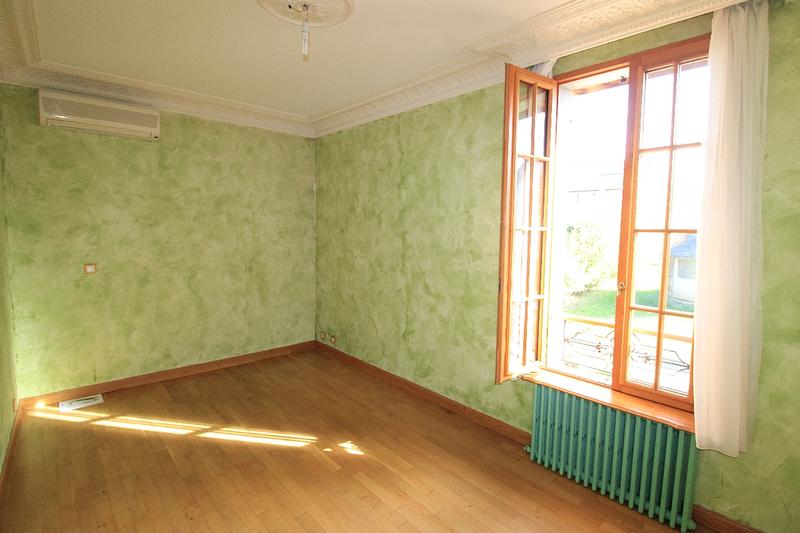 Maison - 95 m² - 6 pièces