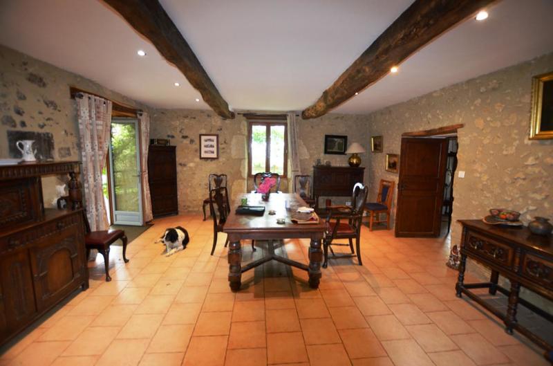 Maison de domaine équestre - 407 m² - 13 pièces