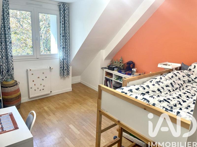 Maison - 181 m² - 8 pièces