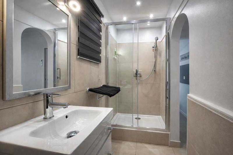 Studio - 25 m² - 2 pièces