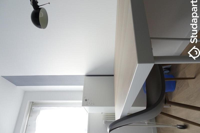 Chambre - 10 m² - 1 pièce