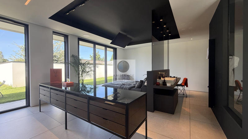 Maison - 282 m² - 7 pièces