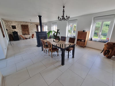 Maison ancienne - 189 m² - 6 pièces