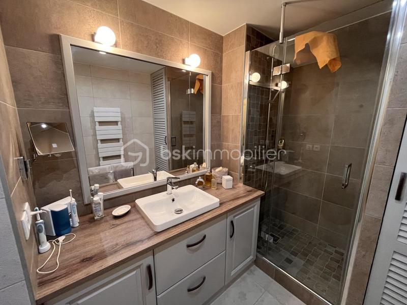 Appartement - 65 m² - 3 pièces