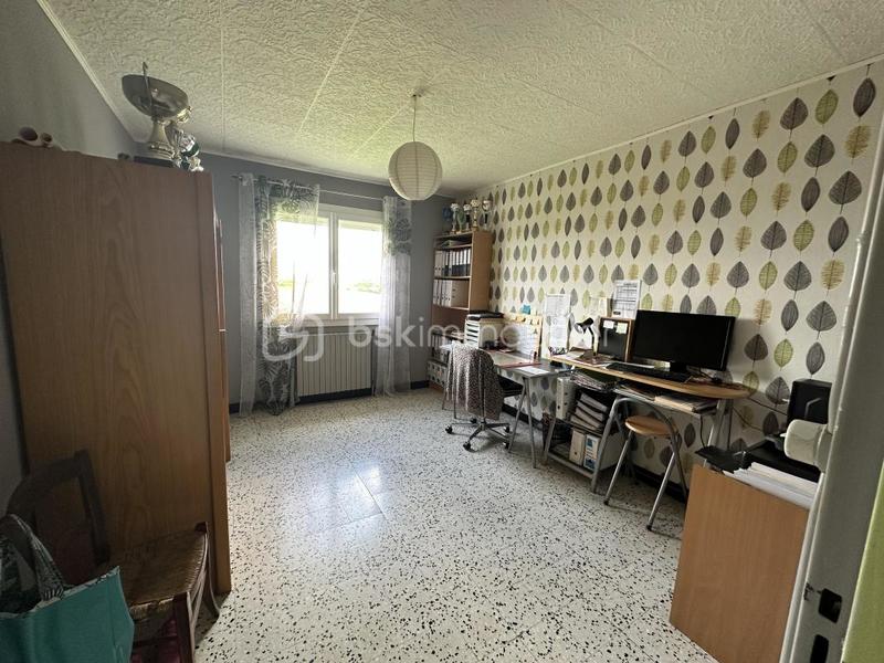 Propriété - 330 m² - 6 pièces