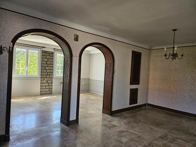 Maison - 85 m² - 5 pièces