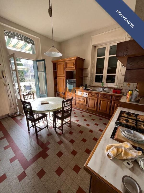 Maison - 274 m² - 9 pièces