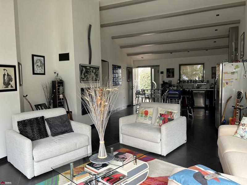 Pavillon - 102 m² - 4 pièces