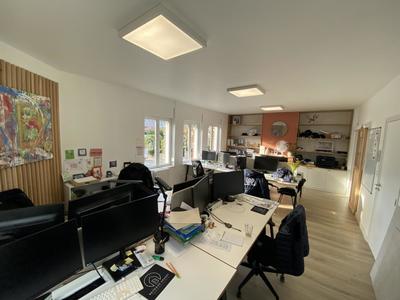 Bureau - 60 m²