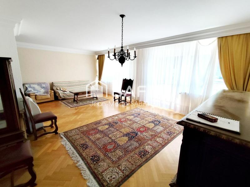 Maison - 175 m² - 9 pièces