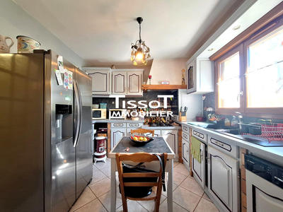 Maison traditionnelle - 96 m² - 4 pièces