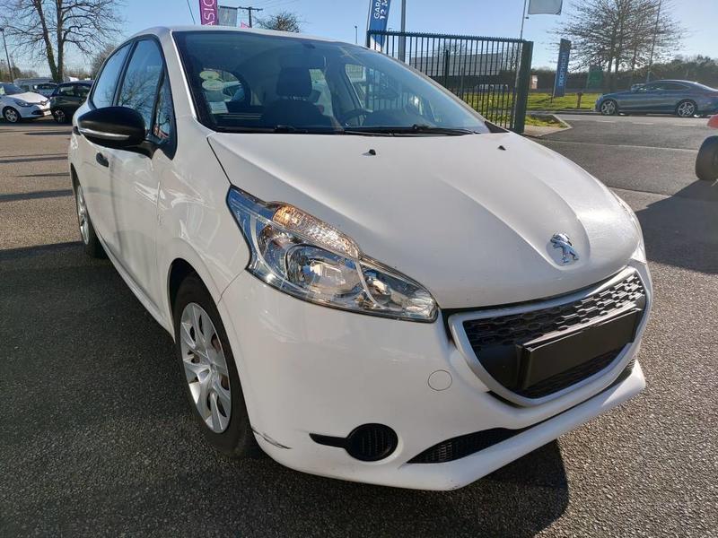 Peugeot 208 affaire 1.4 Hdi Pack Cd Clim