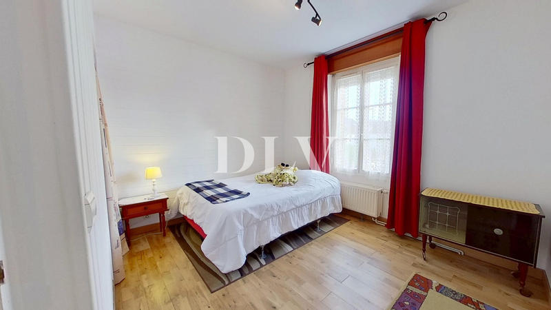 Maison - 168 m² - 7 pièces