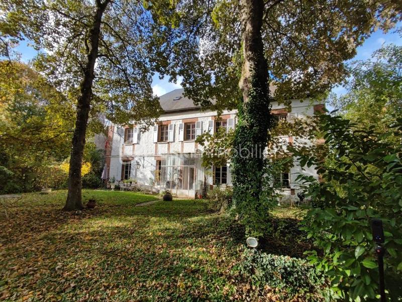 Maison de maîtres - 310 m² - 12 pièces