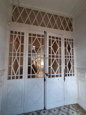 Maison - 950 m² - 42 pièces