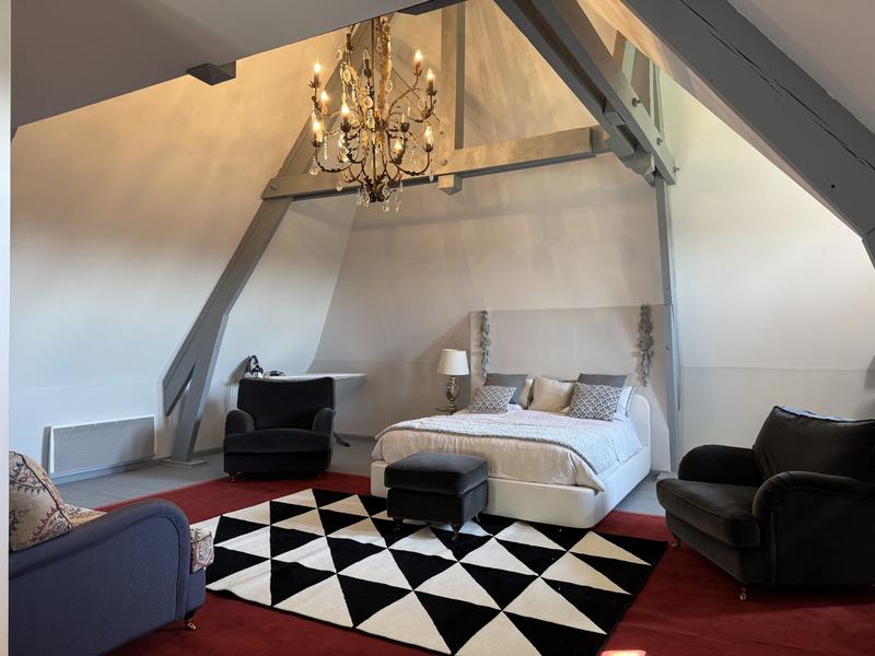 Maison - 700 m² - 15 pièces