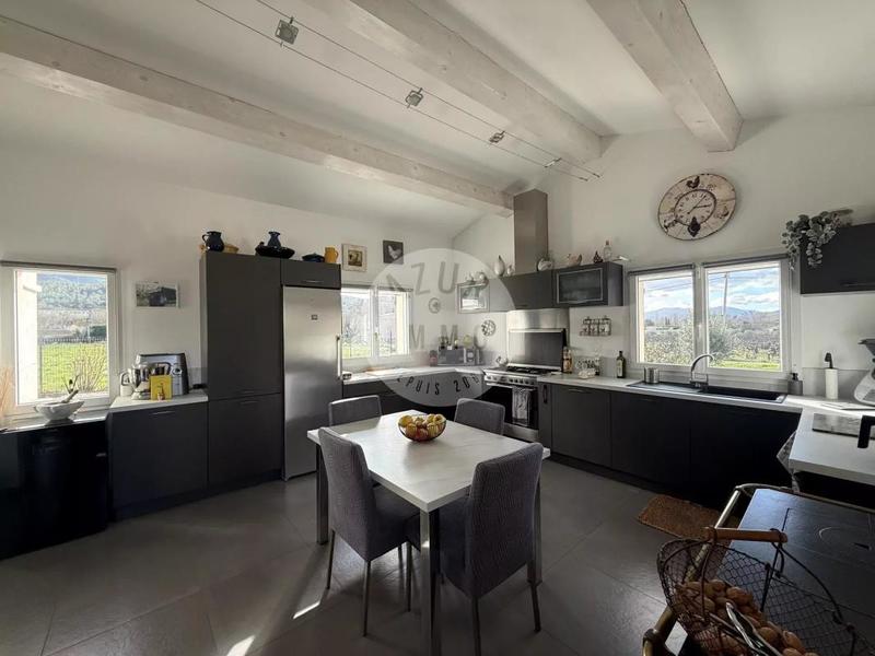 Maison - 115 m² - 4 pièces