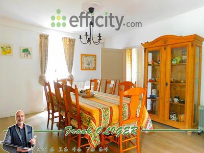 Maison - 280 m² - 11 pièces