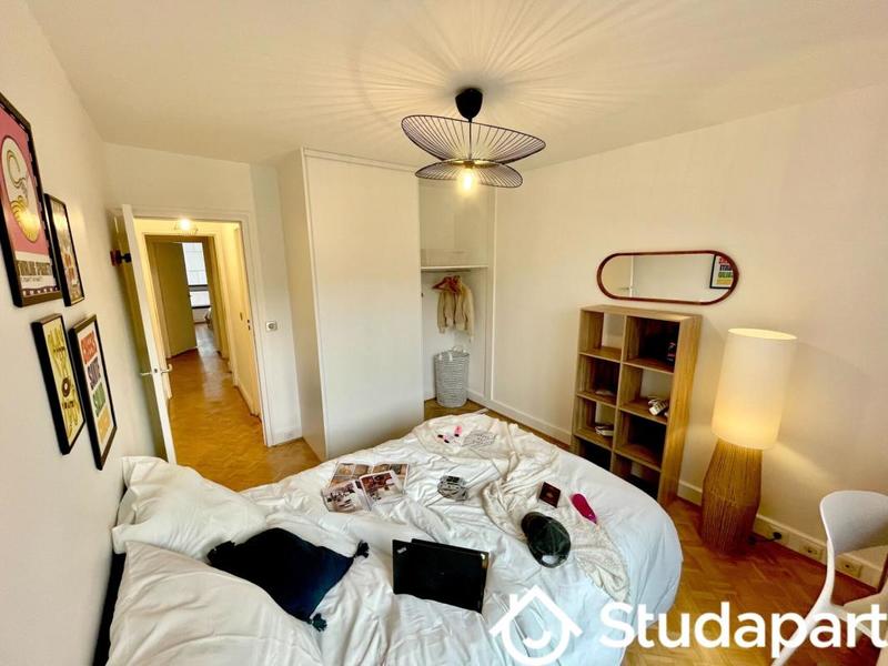 Chambre - 12 m² - 1 pièce