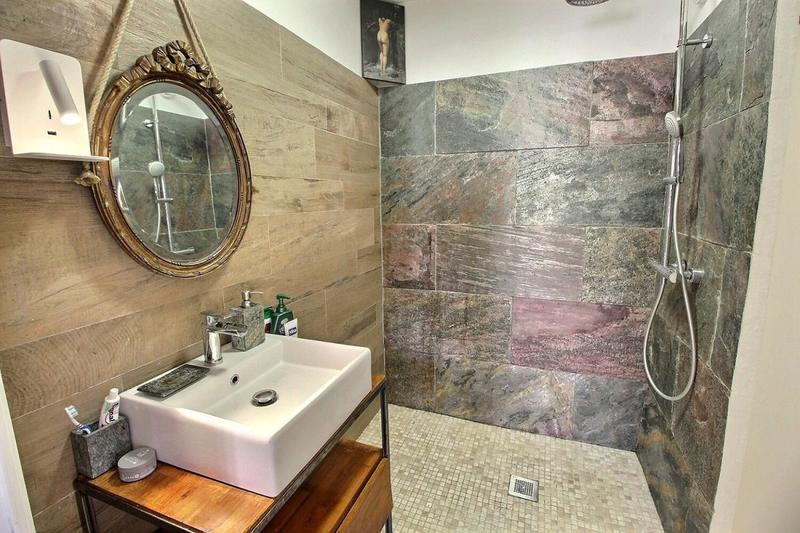 Appartement - 75 m² - 2 pièces