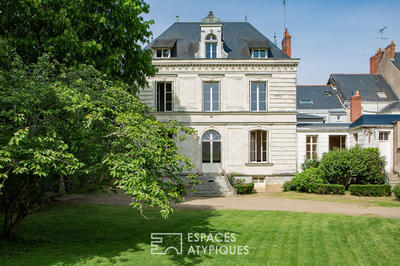 Maison - 323 m² - 12 pièces