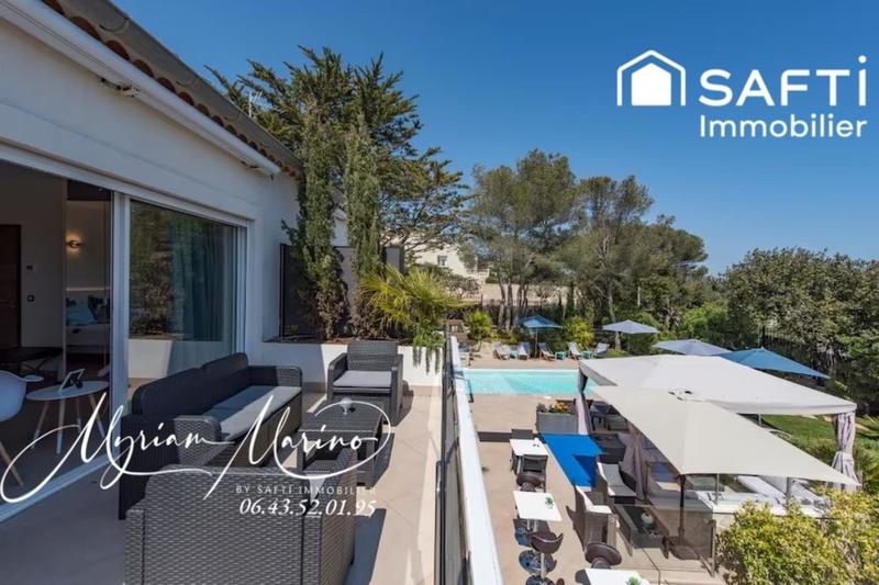 Maison - 308 m² - 12 pièces