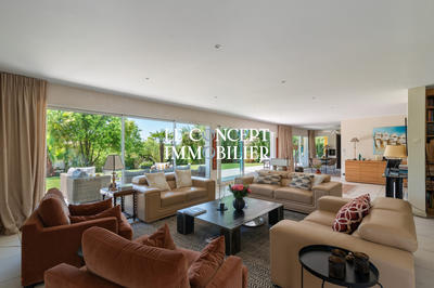 Villa - 275 m² - 7 pièces