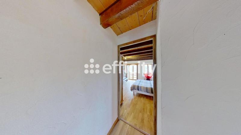 Maison - 220 m² - 7 pièces