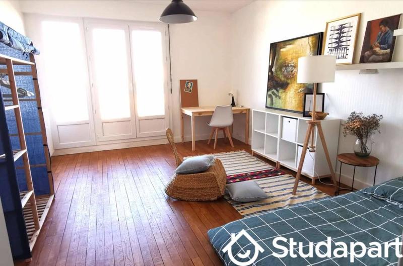 Chambre - 12 m² - 1 pièce