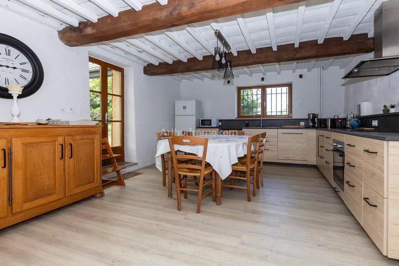 Maison - 164 m² - 12 pièces