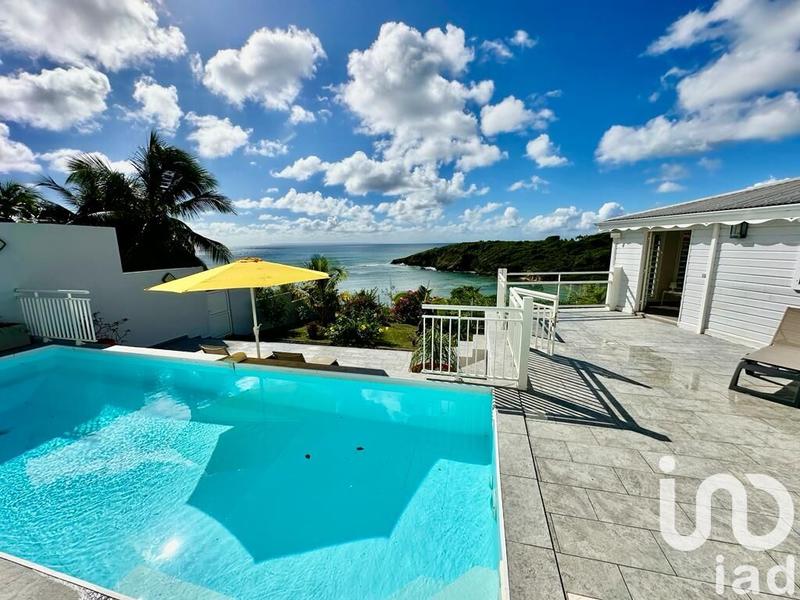 Maison - 250 m² - 8 pièces