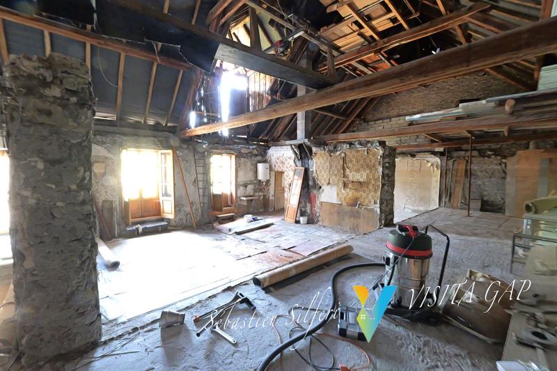 Maison - 320 m² - 3 pièces