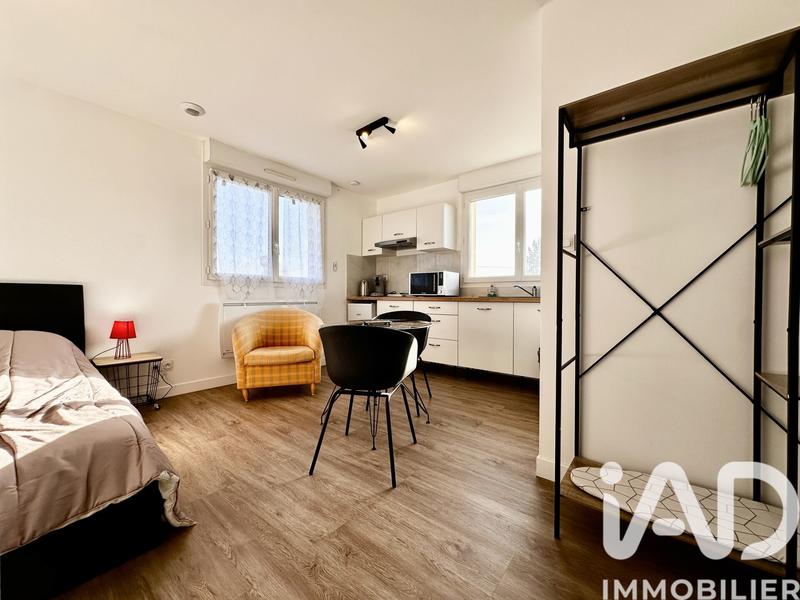 Maison - 312 m² - 13 pièces