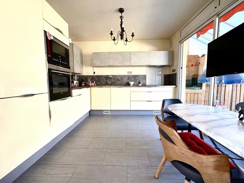 Maison - 91 m² - 4 pièces